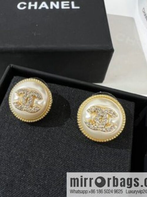 i1652188066_5114_1-800x800xzbzxx1cwhk23876_20250716023004.jpg New ☑️ Chanel double c round stud earrings