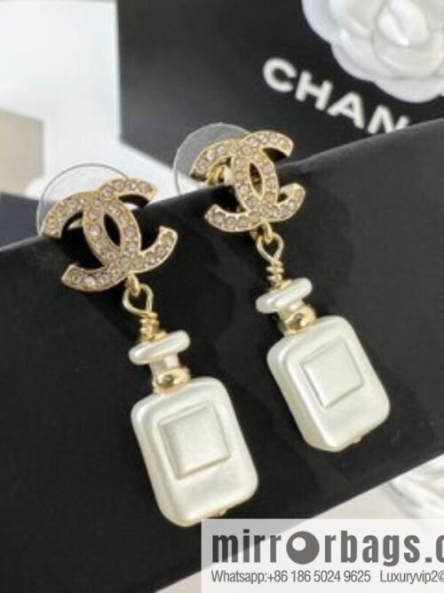 i1652197477_2906_2-800x8005uletvxbmut23753_20250716022858.jpg New ☑️ Chanel double c perfume bottle stud earrings