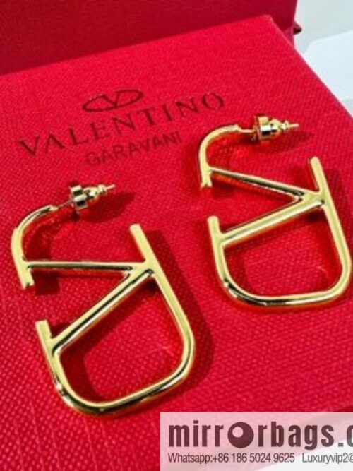 New ☑️ Valentino earrings