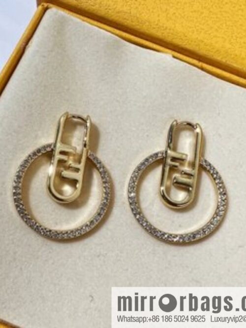 i1653835516_4170_1-800x80043ehphsxuws20235_20250716015709.jpg New Fendi stud earrings