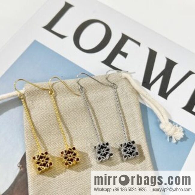 LOEWE long mooncake stud earrings