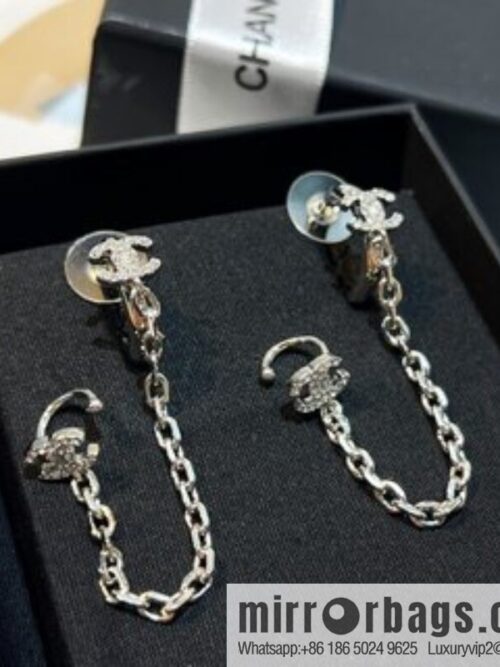 i1655044648_6024_1-800x80042c2p3vo4uv19757_20250716015242.jpg New ☑️ Chanel double c full diamond stud earclip