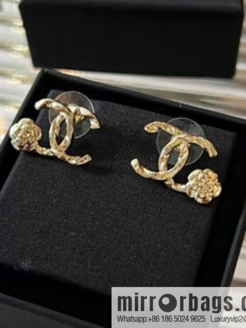 i1655649067_6845_3-800x80025ezyk5dv2h19463_20250716015007.jpg New ☑️ Chanel gold double c camellia stud earrings