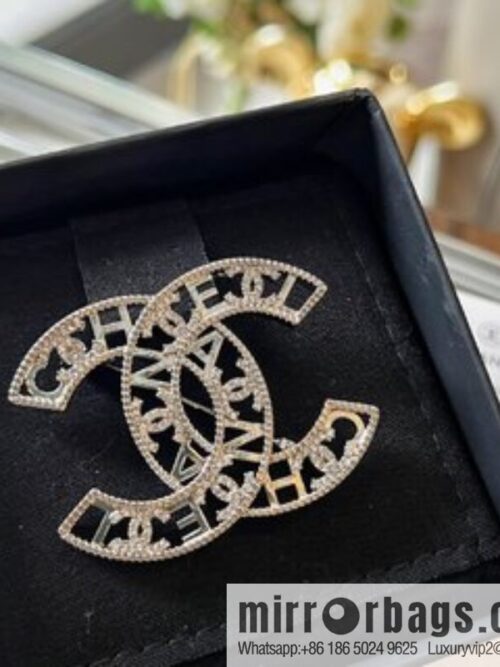 i1655649733_6992_2-800x8000jx2ffu5c4q16467_20250716012317.jpg New ☑️ Chanel double c cut-out full diamond brooch