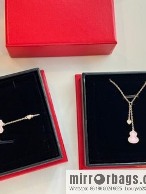 i1655963456_7527_1-800x8001d2lohkfehz16369_20250716012225.jpg Qeelin, pink shell gourd necklace bracelet