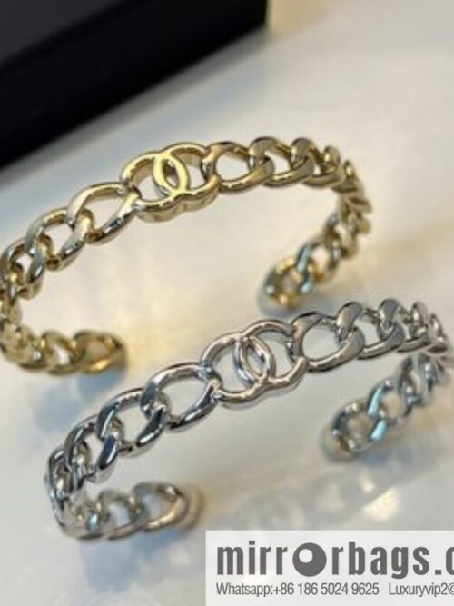 i1657011791_2736_1-800x8004zhwdy2bczi15886_20250716011804.jpg New ☑️ Chanel double c letter open bracelet