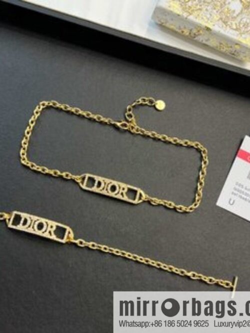 i1657035071_7330_1-800x800xhh4xv4vllh15827_20250716011731.jpg New ☑️ Dior full diamond letter necklace bracelet