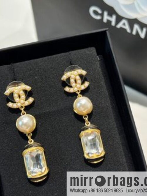 i1658064468_3902_1-800x800kc2jjbanstg15433_20250716011347.jpg New ☑️ Chanel c3 double c square diamond pearl stud earrings
