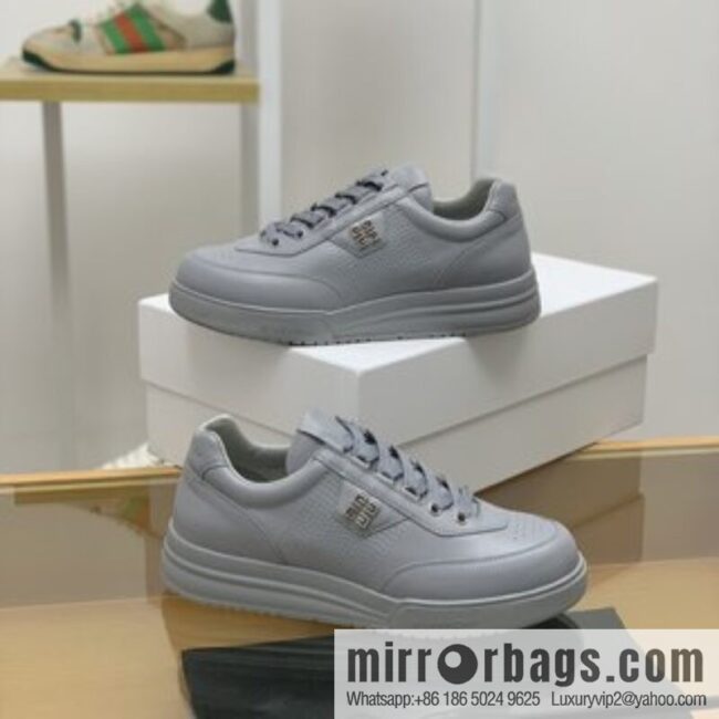 GIVENCHY, using leather material signature metal buckle 4 G pattern new men\'s sports Casual Shoes