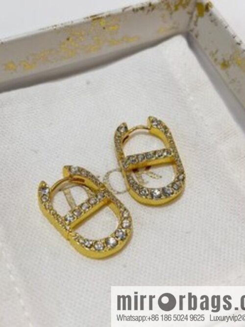 i1660661108_2164_2-800x800vabnw5ovpxi8230_20250716000918.jpg New ☑️ Dior CD full diamond stud earrings