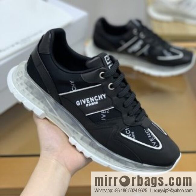 GIVENCHY, made of leather, iconic metal buckle 4 G pattern New men\'s sports Casual Shoes