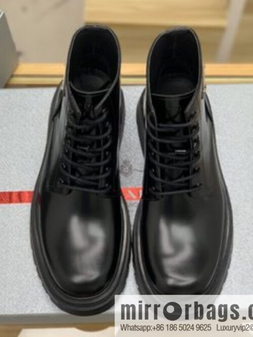 i1662219154_394_0-800x8005komclnrbf459967_20250719004648.jpg PRADA/Prada metal eyelet and sports men\'s P home leather boots