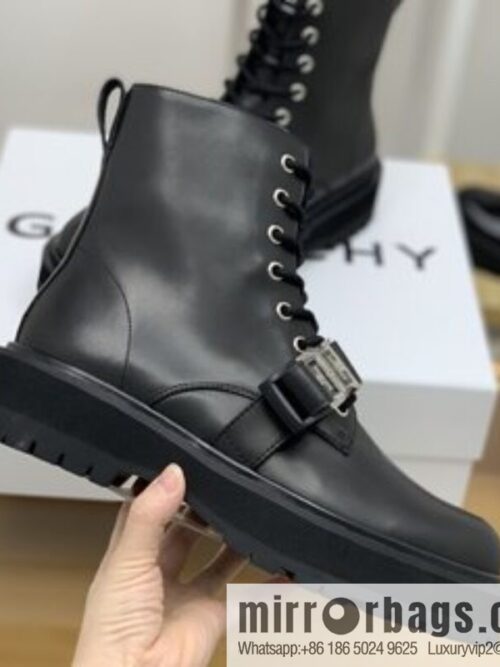 i1662219257_4522_3-800x800buubvdk2osw59945_20250719004636.jpg Givenchy Givenchy, men\'s new bare boots made of calfskin