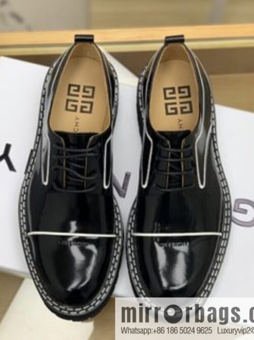 i1662432810_2215_0-800x800xnr2xknfn3562333_20250719011719.jpg Givenchy Givenchy, selected leather making men\'s derby shoes