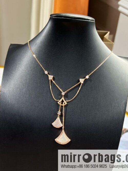 i1662528513_224_3-800x800nz0qq5cbouf7480_20250716000228.jpg BVLGARI Bulgari new DIVAS \'DREAM white fritillary fan necklace