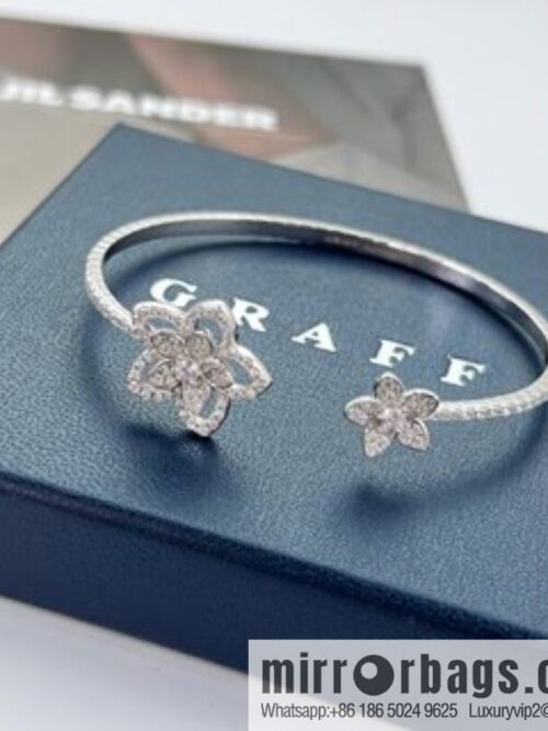 i1663683762_1815_4-800x800ejpdmwe5pvj4227_20250715233154.jpg GRAFF Graff Full Diamond Flower Bracelet