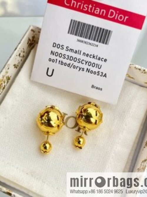 i1664885507_3534_1-800x800equv0dszb2m3870_20250715232843.jpg New ☑️ Dior gold stud earrings