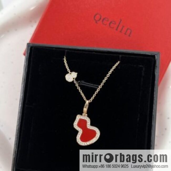 Qeelin, full diamond gourd necklace