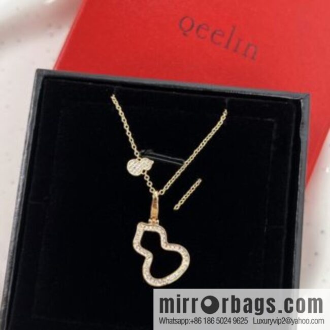 Qeelin, full diamond gourd necklace