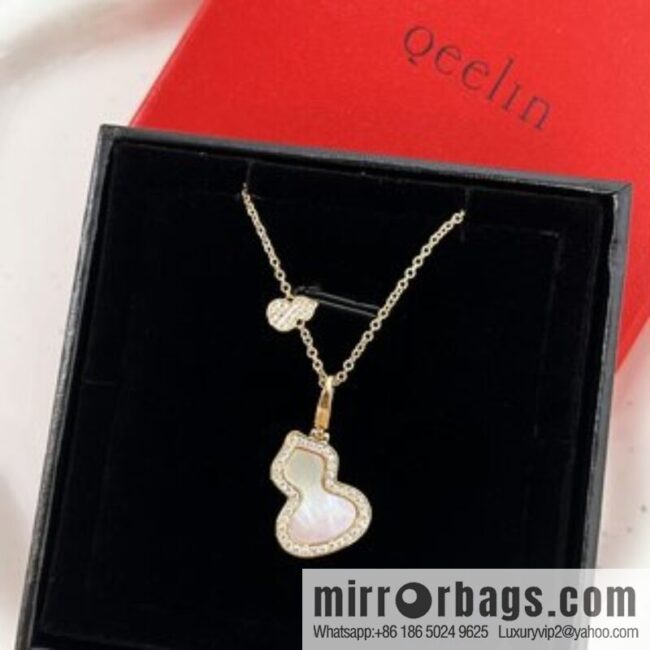 Qeelin, full diamond gourd necklace