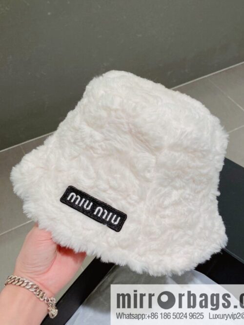 i1666023045_4389_2-800x800hlwepdt3n0e83857_20250701205250.jpg Miumiu 2022 autumn and winter new rabbit fur bucket hat