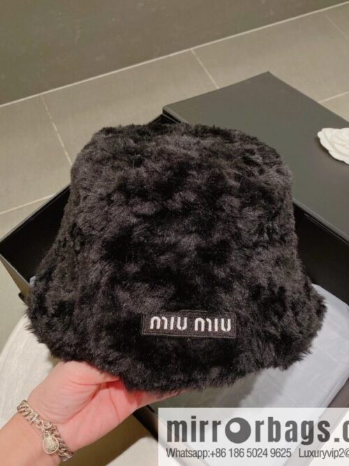 i1666023121_5628_0-800x800xg3ed4gkh5j83849_20250701205237.jpg Miumiu 2022 autumn and winter new rabbit fur bucket hat