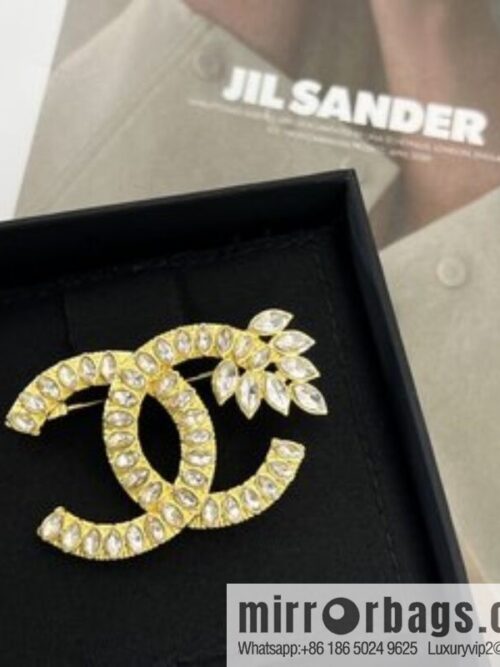 i1666174417_9751_2-800x800dys5sokv5wc201_20250715222617.jpg New ☑️ Chanel gold double c wheat ear brooch