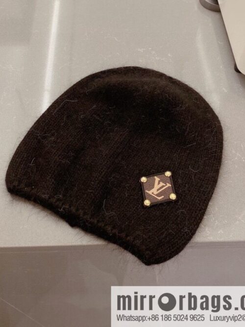 i1666195109_470_3-800x800iymagdwe0qn83661_20250701204706.jpg LV Louis Vuitton 2022 autumn and winter new wool knitted wool hat