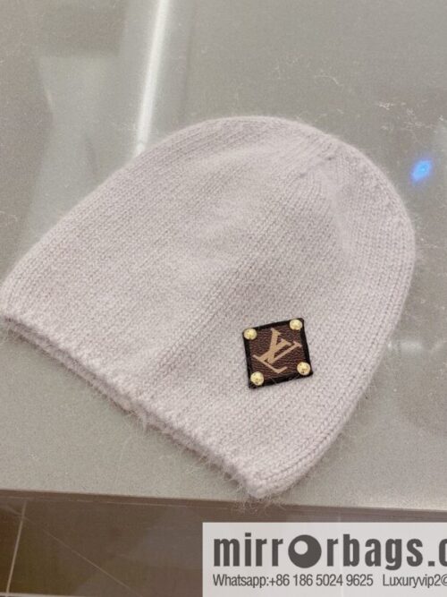 i1666195123_1409_5-800x800ghcapxvqhz183652_20250701204651.jpg LV Louis Vuitton 2022 autumn and winter new wool knitted wool hat