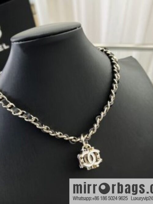 i1666359972_1059_3-800x800dfiuvr2ling206351_20250709072537.jpg New ☑️ Chanel double c square black leather rope necklace