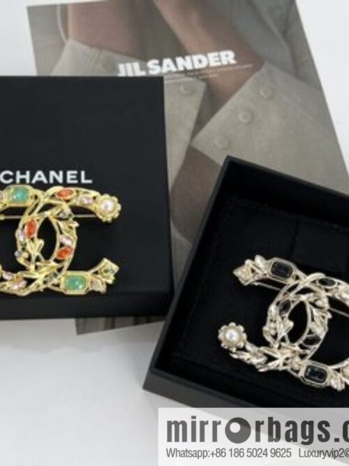 i1666606686_7809_3-800x800q54cqc3chm2206327_20250709072503.jpg New ☑️ Chanel double c wheat ear pearl brooch