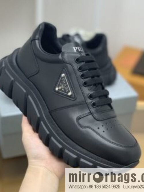i1666677156_609_4-800x800dk4tb4m5lnt53342_20250718232319.jpg Prada uses soft calfskin men\'s sneakers
