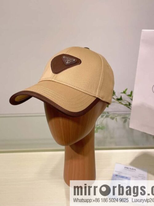 i1689828646_5245_0-800x8005t3iktpngnw11334_20250625155130.jpg PRADA\'s new unisex baseball cap