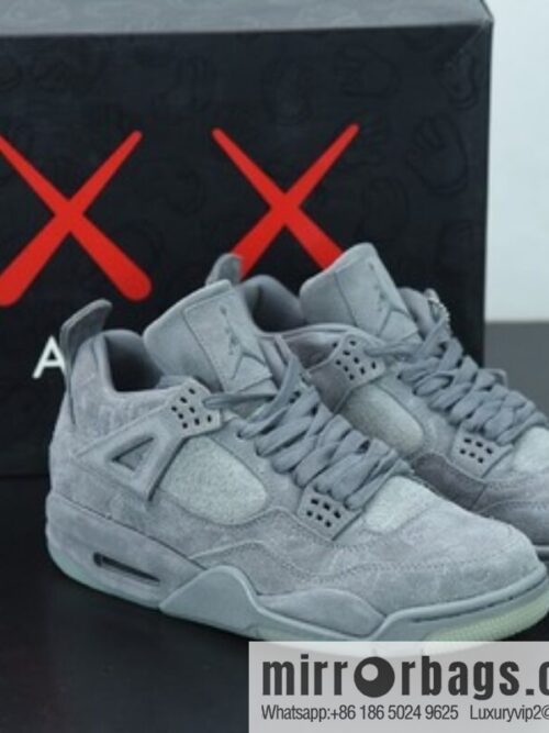 o_1facmqf7s12qo1f1teea1kmq1lo094-800x800yxcos0gptip77550_20250719072607.jpg KAWS x Air Jordan 4 Black AJ4 gray suede limited joint name, luminous crystal middle help men\'s sneakers 930155-003