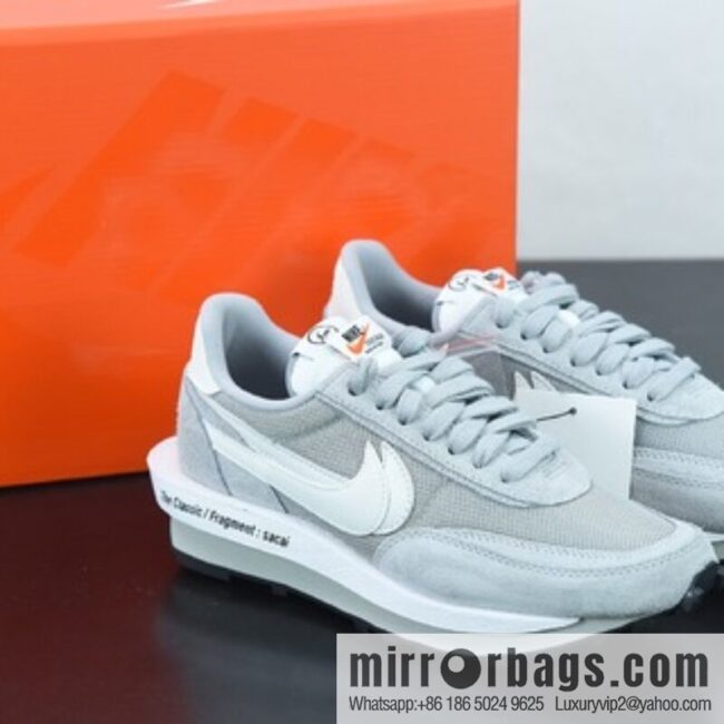 T00C5 Fragment Design x Sacai x LDWaffle catwalk casual sneakers Part Number: DH2684-001