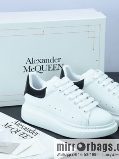 o_1fthhnv7lsp912061vnrghq1v561ov-800x800rb3wav2duq482541_20250719081604.jpg Alexander McQueen/Alexander McQueen, black leather tail muffin shoes, thick sole heightening white shoes 0Y7H4