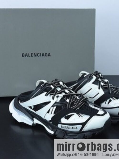 o_1g7jh1qalaefud3121vtg6kbj22-800x800npj3gcwlfyu77923_20250719072939.jpg Balenciaga Balenciaga 3.0 half-tow dad shoes 653813WNB10102