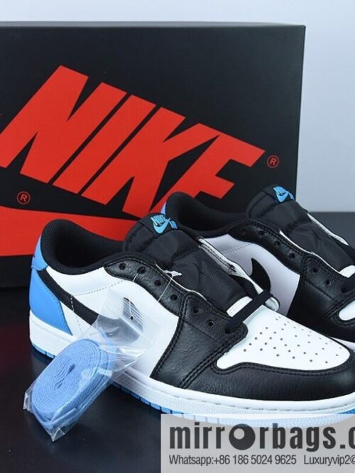 o_1g7on9q874hep0reff1e0iu8eme-800x800ltqnpf2y4kx82948_20250719081957.jpg D0F5S4 pure original Air Jordan AJ1 Low OG black and blue toe low top, item number: CZ0790-104