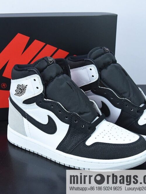 o_1g7tppjiu1t5oih91a416qv28r7q-800x800t1gws0fpbqr82959_20250719082004.jpg L00H6 Air Jordan 1 High OG \"Stage Haze\" AJ1 Joe 1 Black Grey Toe, Item Number: 555088-108