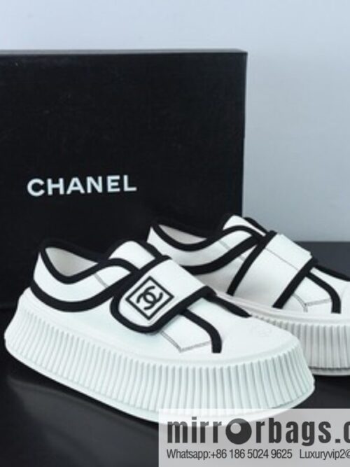 o_1ga5q9d901kunaon1oom41jbu1t-800x800yqvfvaehjih70241_20250719025350.jpg Chanel 2022 Autumn Latest Casual Shoes Series
