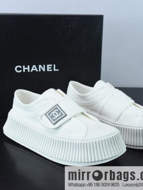 o_1ga5qm6uvsh7ng7j7t14j2mbu95-800x8005vdz5wepd1z70230_20250719025344.jpg Chanel 2022 Autumn Latest Casual Shoes Series