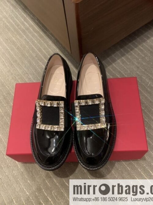 wsxc1667305730056_1-1-800x800pld031r3lqh51356_20250718225559.jpg Roger Vivieri high-end water-plated RV buckle women\'s leather shoes