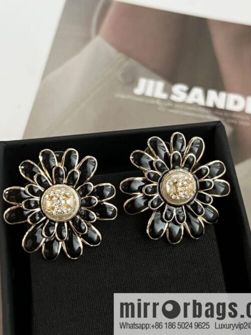 New ☑️ Chanel c1 double c black camellia stud earrings