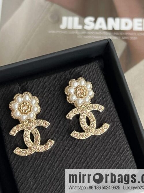 wsxc1669028582725_0-800x8002v0oiwkapg4205884_20250709071314.jpg New ☑️ Chanel c2 double c pink diamond flower stud earrings
