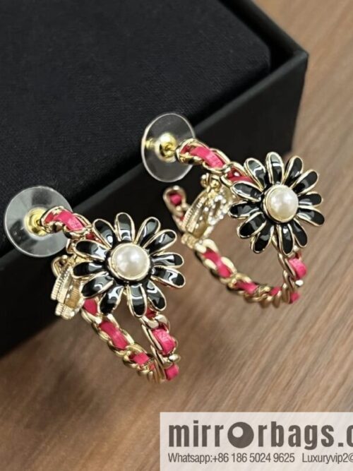 wsxc1669121253119_0-800x800y12fnscdqne205739_20250709070858.jpg New ☑️ Chanel double c semi-round red leather rope stud earrings