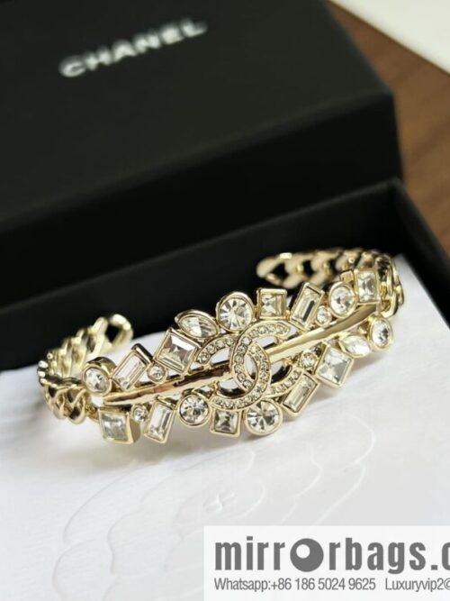 wsxc1669121254143_0-800x800od1wbpt4k0w205728_20250709070839.jpg New ☑️ Chanel Double C Full Diamond Opening Bracelet