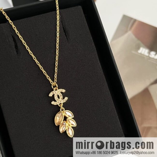 New ☑️ Chanel double c wheat ear gold leaf necklace