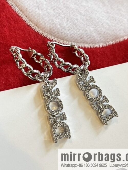 wsxc1669981759666_0-800x800rm2sfjhmwjg202385_20250709053953.jpg Dior silver dior letter stud earrings