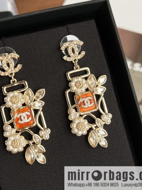 wsxc1670672658415_0-800x800eoddrnnja41201816_20250709052308.jpg New ☑️ Chanel c2 double c pink diamond pearl flower stud earrings