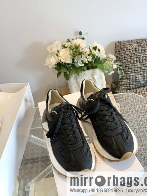 wsxc1671796372969_0-800x800ihh0gqdsqxh38941_20250718015736.jpg 𝐌𝐚𝐢𝐬𝐨𝐧𝐌𝐚𝐫𝐠𝐢𝐞𝐥𝐚 Margiela New German Training, Dad Shoes